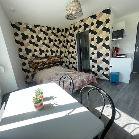 Studio Petit Plus Gaming ! Calais Exteriör bild