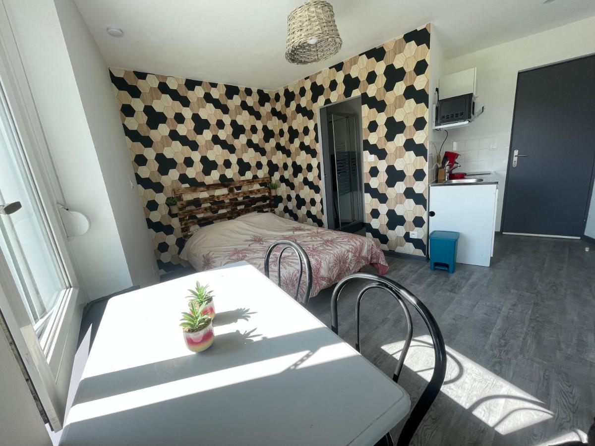 Studio Petit Plus Gaming ! Calais Exteriör bild