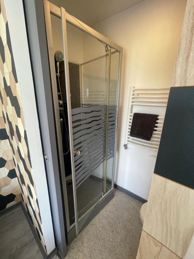 Studio Petit Plus Gaming ! Calais Exteriör bild